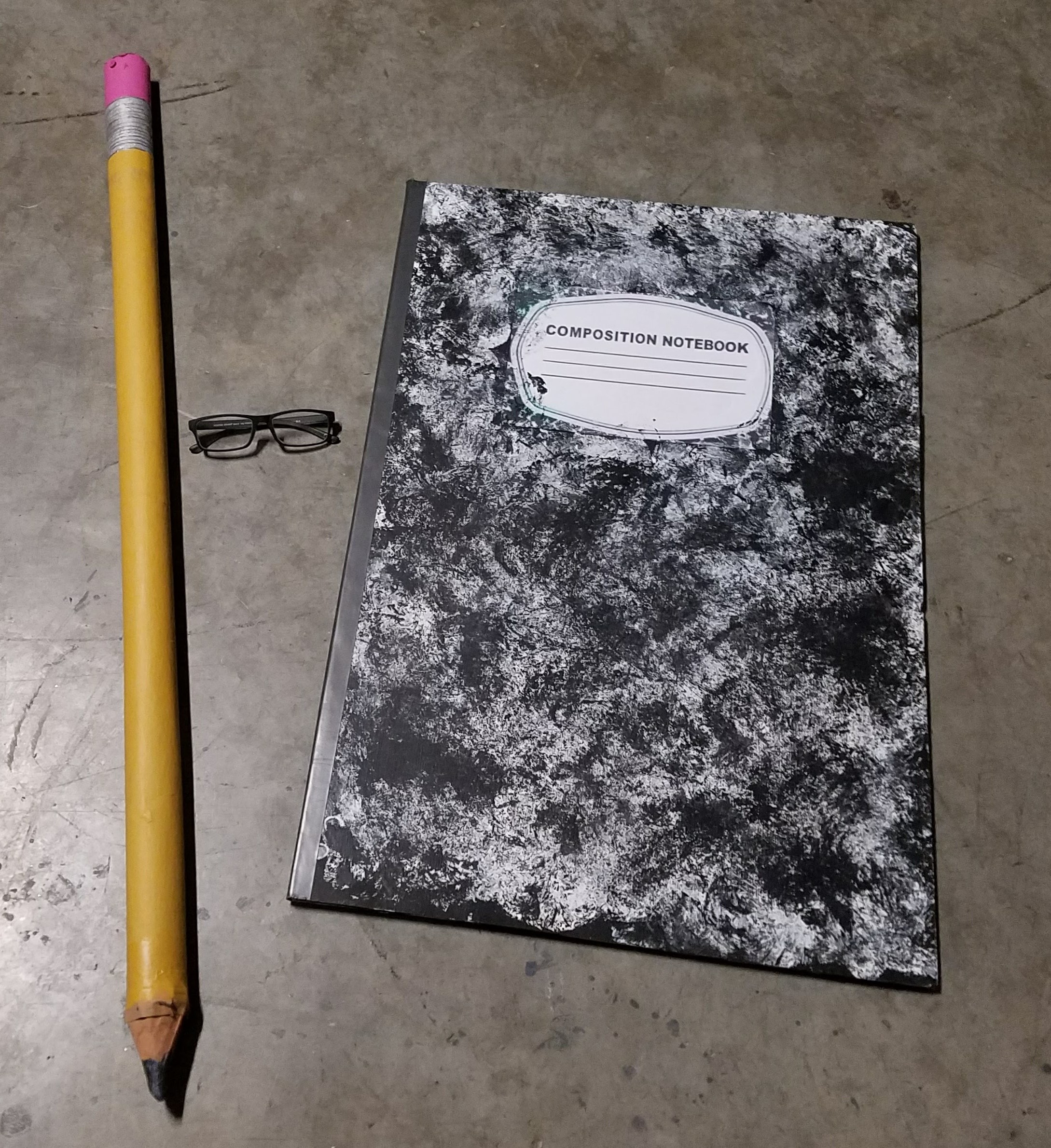 Oversized Props Tutorial: Creating an Oversized Notepad and Pencil